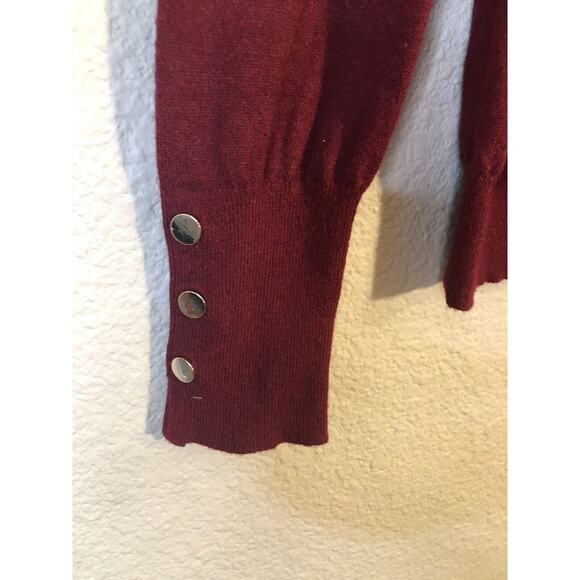 Turtleneck Sweater Womens Sz Lg Fitted Solid Red Embellished Cuffs Long Sleeves - Picture 7 of 10